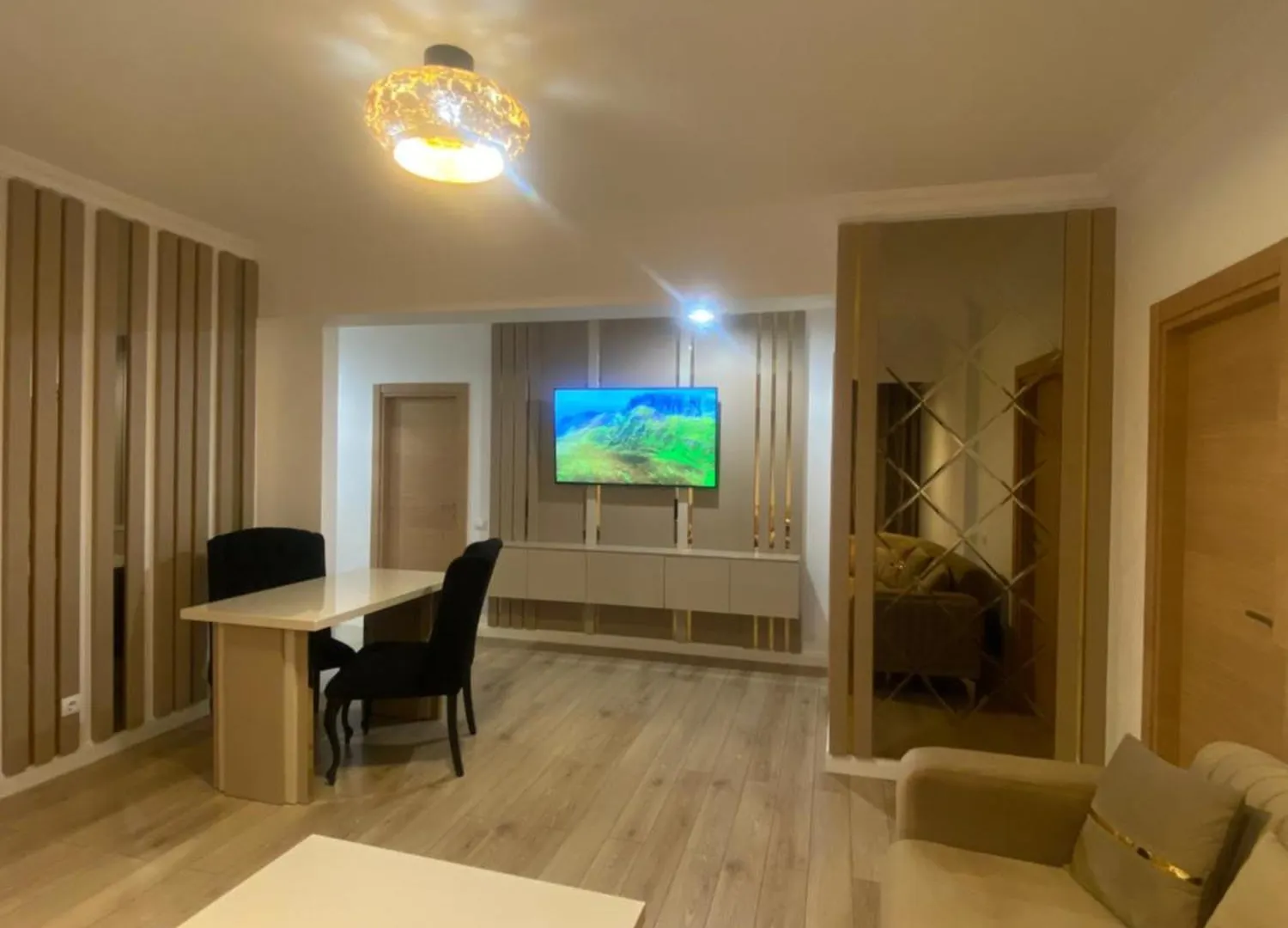 Elegant Suite - Titan Park Bucureşti România